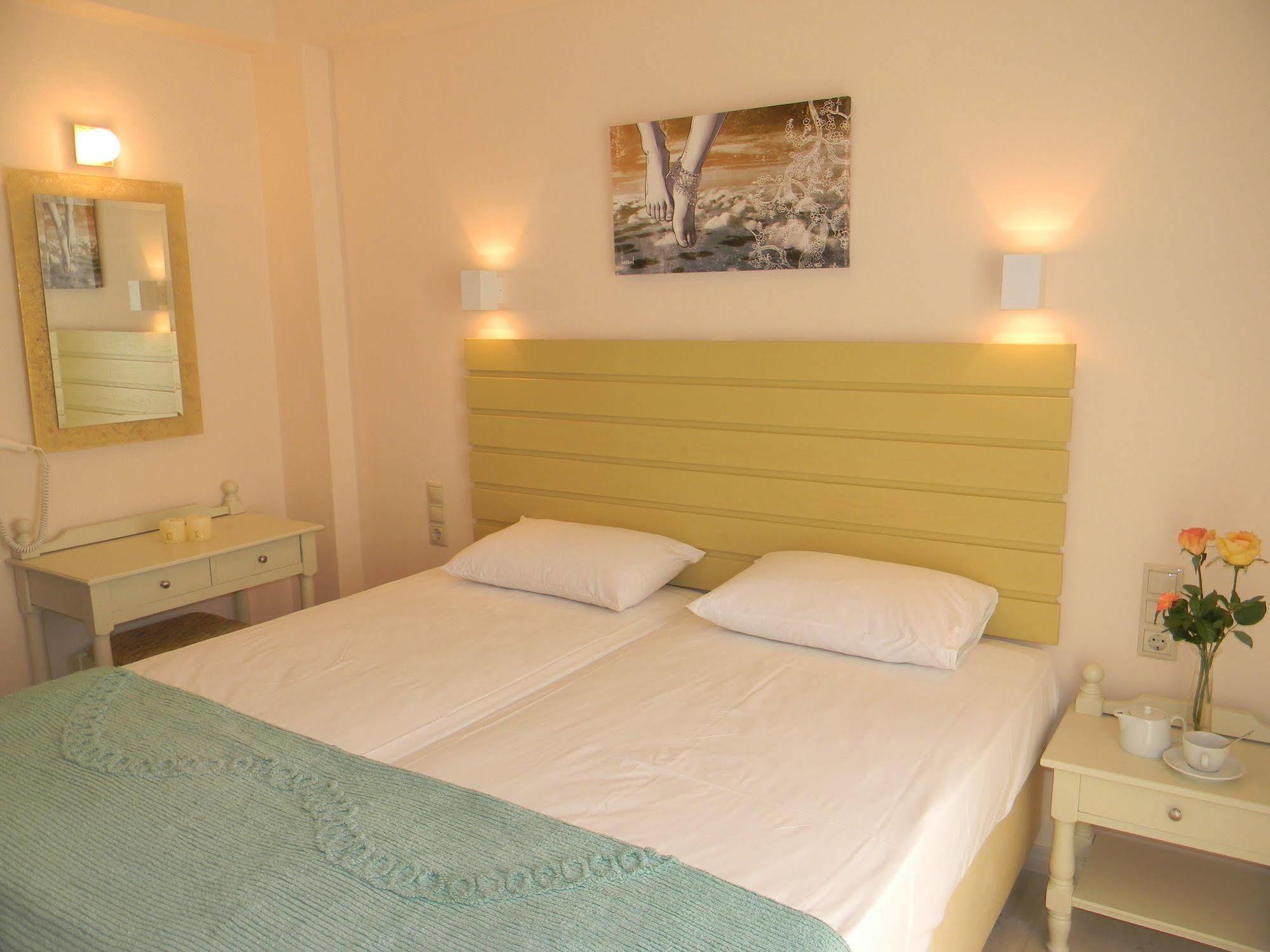 Margo Studios Naxos City Экстерьер фото