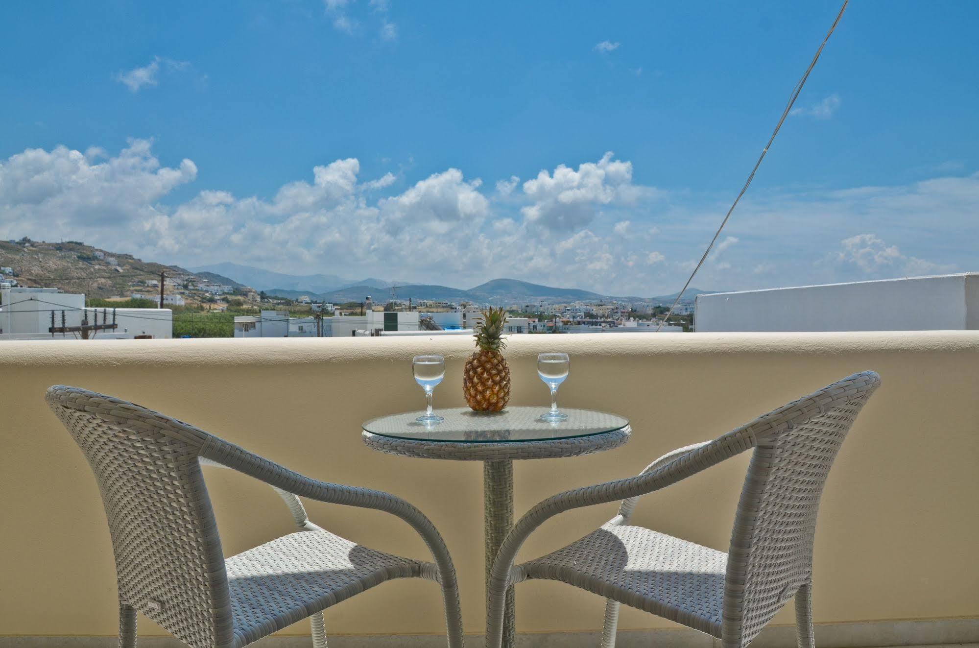 Margo Studios Naxos City Экстерьер фото